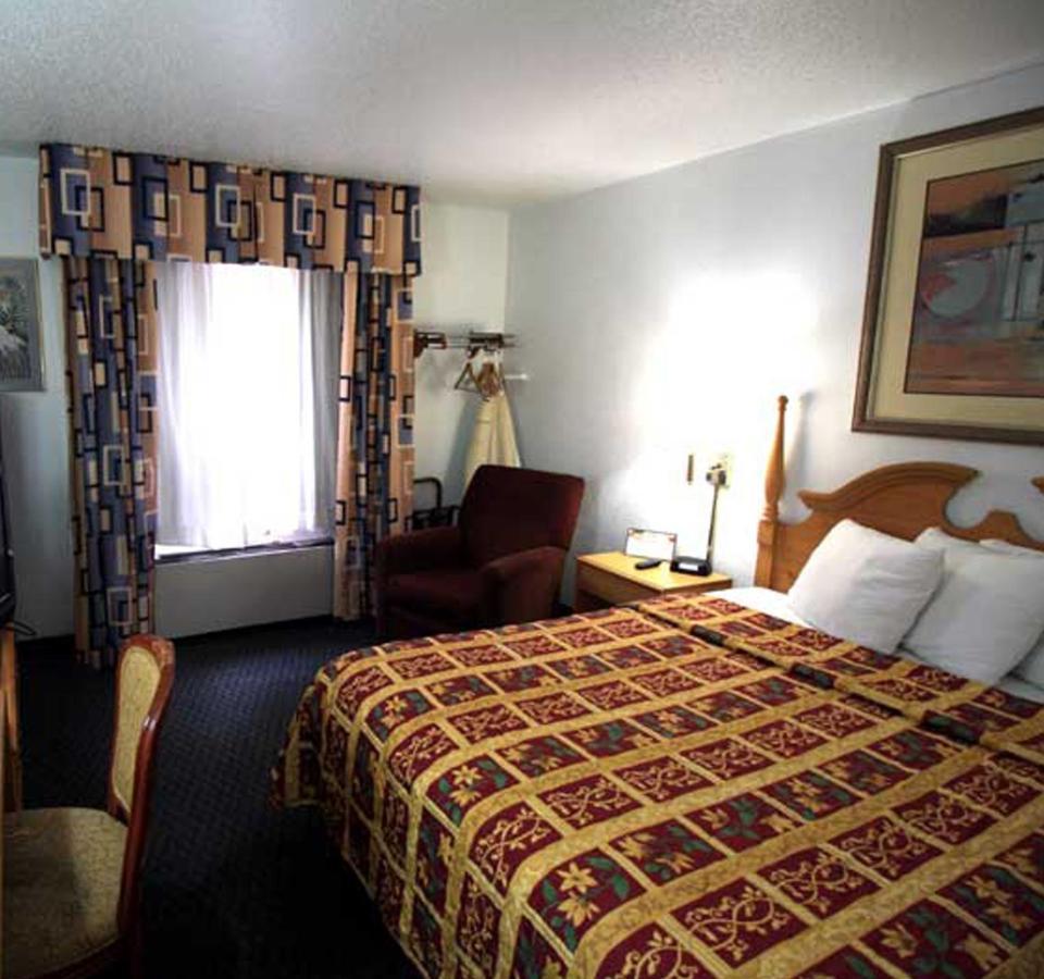 Norwood Inn And Suites - Minneapolis-St Paul Roseville Dış mekan fotoğraf