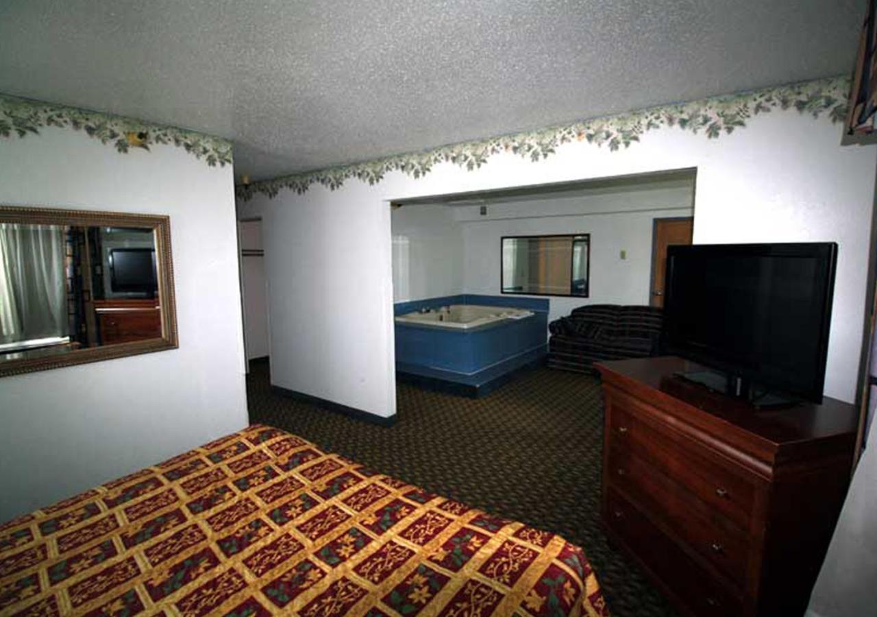 Norwood Inn And Suites - Minneapolis-St Paul Roseville Dış mekan fotoğraf