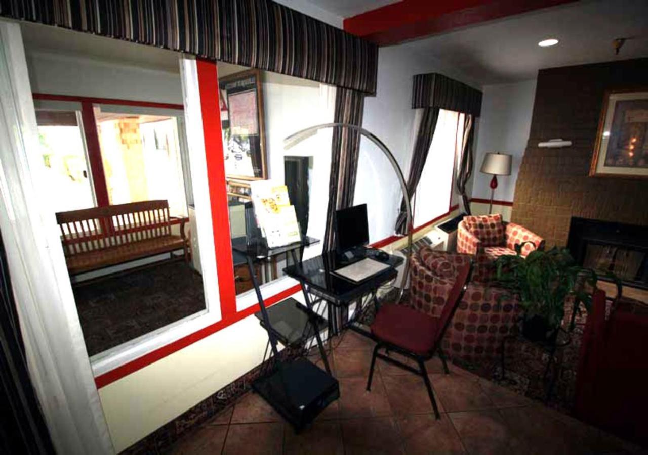 Norwood Inn And Suites - Minneapolis-St Paul Roseville Dış mekan fotoğraf
