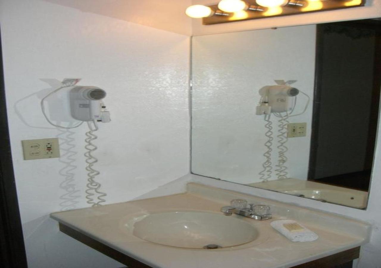 Norwood Inn And Suites - Minneapolis-St Paul Roseville Dış mekan fotoğraf